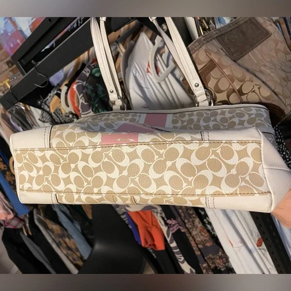 Coach Chelsea Signature Stripe Tote - Flaw - Picture 3 of 7